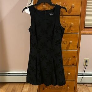 Black Sleeveless Dress